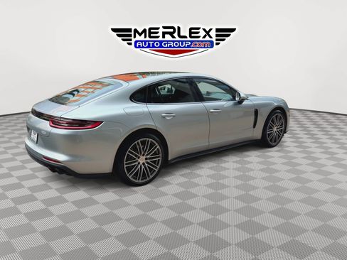 Used 2018 Porsche Panamera 4S w/ Premium Package Plus AWD/4WD image 8