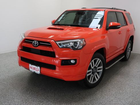 Used 2024 Toyota 4Runner TRD Sport w/ Technology Package AWD/4WD image 2