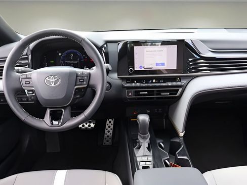 Certified 2026 Toyota Camry SE w/ Convenience Package FWD image 13