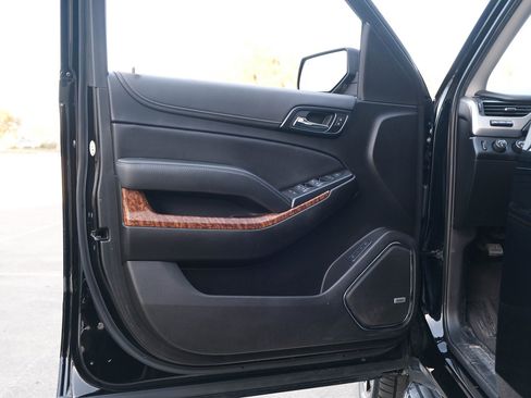 Used 2020 Chevrolet Suburban Premier image 13