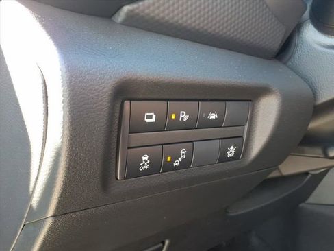 New 2025 Nissan Kicks Play S image 16