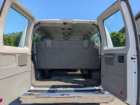 Used 2013 Ford E-350 and Econoline 350 XLT RWD image 24