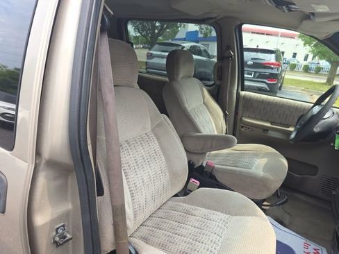 Used 2000 Chevrolet Venture LS FWD image 18
