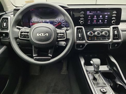 Used 2023 Kia Sorento LX FWD image 22
