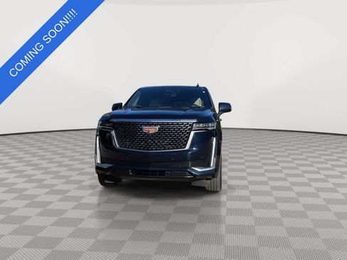 Used 2021 Cadillac Escalade ESV Premium Luxury AWD/4WD image 3