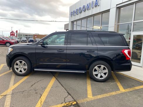 Used 2020 Ford Expedition XLT w/ Equipment Group 202A image 2