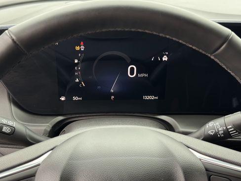 Used 2025 Buick Encore GX Sport Touring w/ Comfort Package image 18