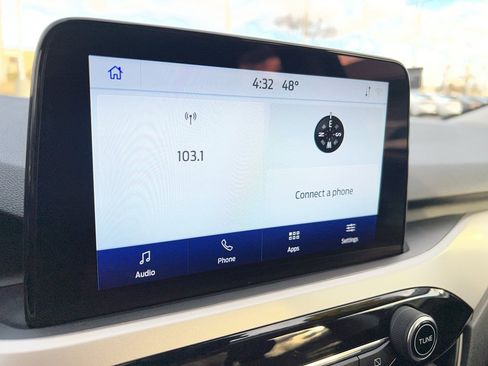 Used 2022 Ford Escape SE w/ SE Sport Appearance Package image 13