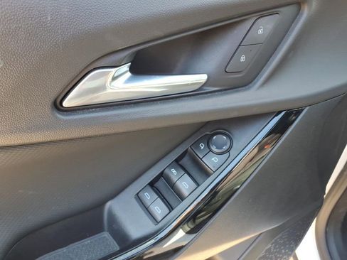 Used 2025 Chevrolet Equinox LT FWD image 19