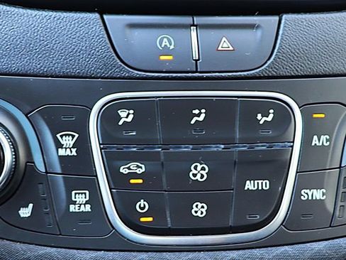 Used 2023 Chevrolet Malibu LT FWD image 45