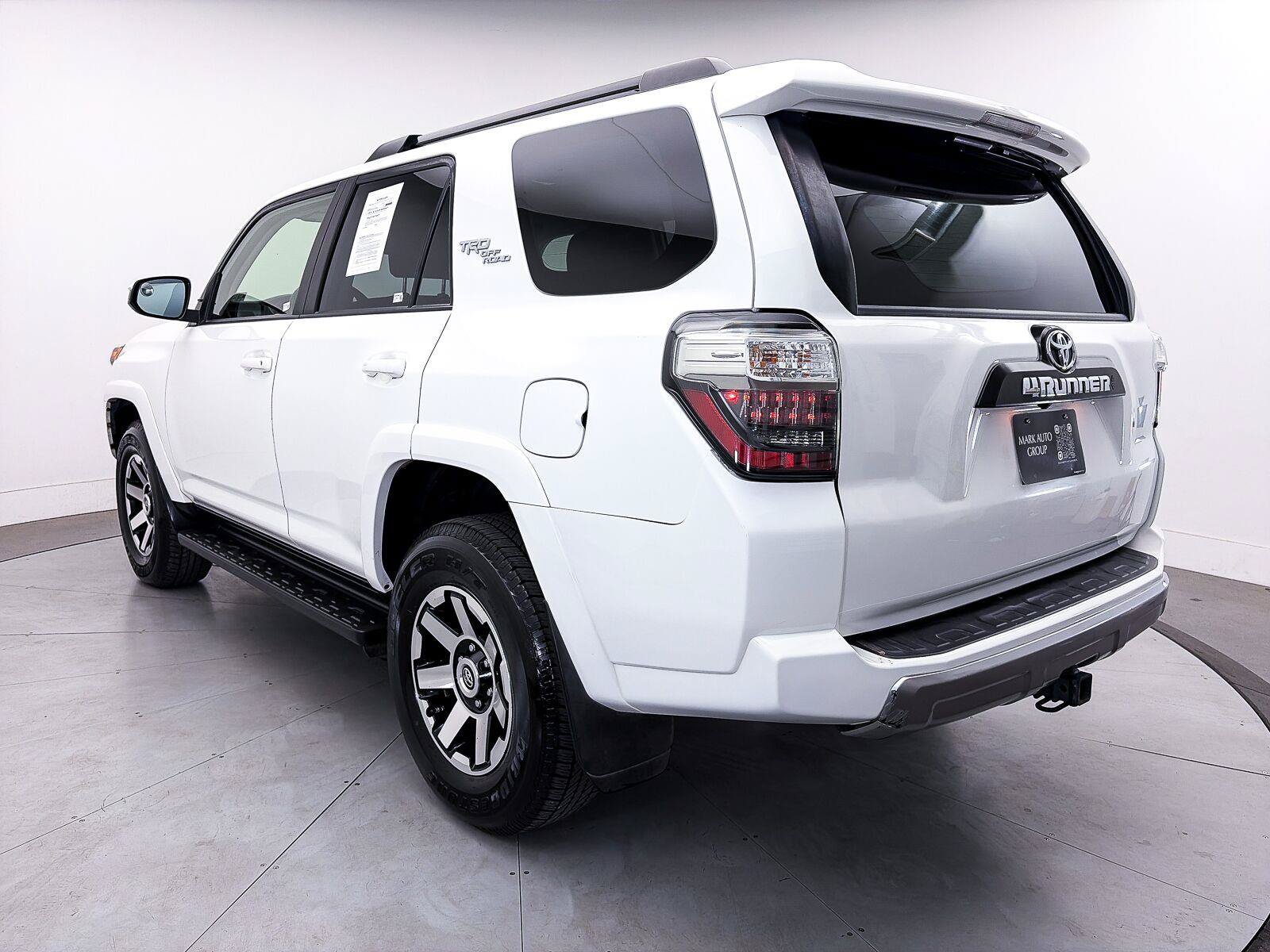 Used 2021 Toyota 4Runner TRD Off-Road AWD/4WD image 13