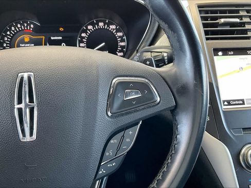 Used 2017 Lincoln MKC Select w/ Select Plus Package FWD image 24