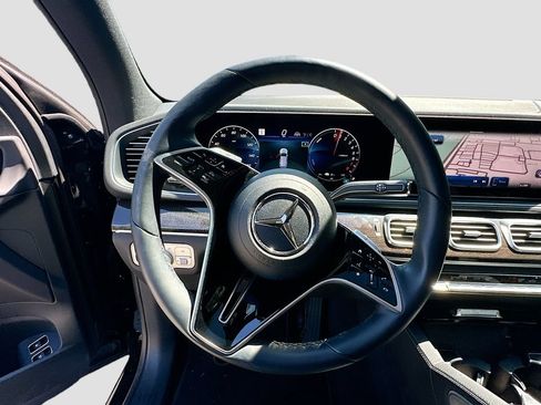 Certified 2025 Mercedes-Benz GLE 450e 4MATIC image 11