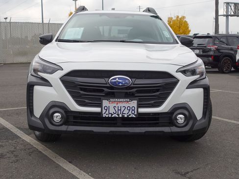 Certified 2025 Subaru Outback Onyx Edition image 3
