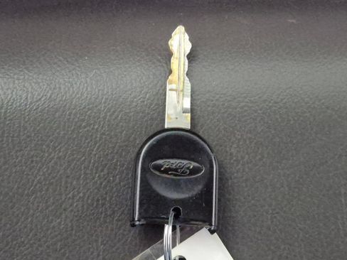 Used 2010 Ford F250 XL AWD/4WD image 26