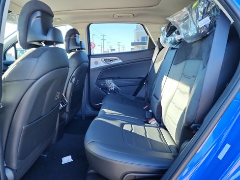 New 2026 Kia Sportage SX FWD image 6
