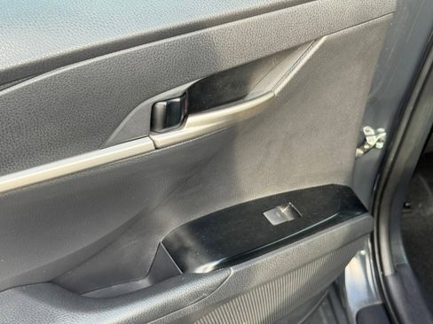 Used 2025 Toyota Camry SE FWD image 25