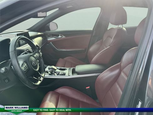 Used 2021 Kia Stinger GT2 image 7