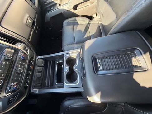 Used 2018 Chevrolet Silverado 1500 LTZ Z71 w/ LTZ Plus Package AWD/4WD image 26