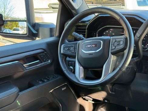 Used 2024 GMC Sierra 2500 SLT w/ SLT Premium Package image 12
