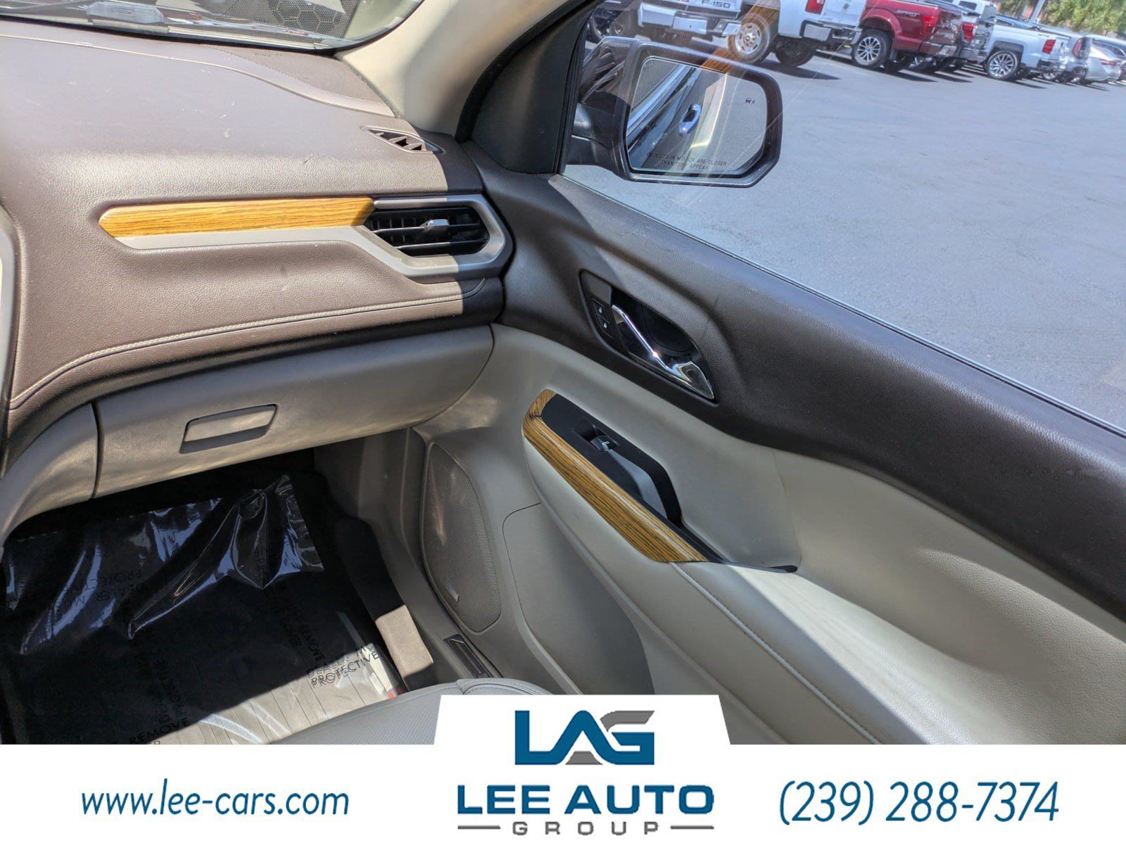 Used 2017 GMC Acadia Denali w/ Technology Package FWD image 15