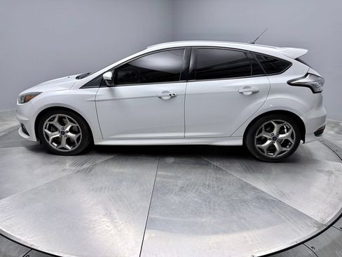 Used 2016 Ford Focus ST FWD image 8
