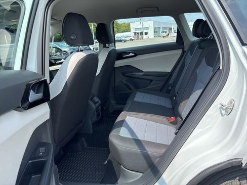 New 2025 Volkswagen Taos S image 23