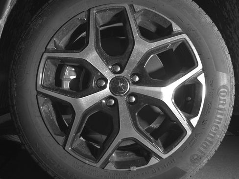 Used 2025 Jeep Compass Limited image 12