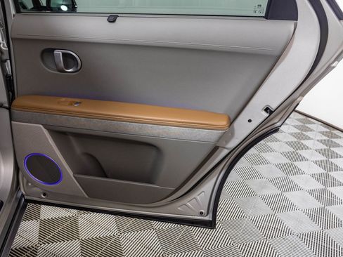 Used 2024 Hyundai Ioniq 5 Limited image 46