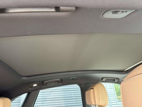 New 2026 Porsche Macan AWD/4WD image 15