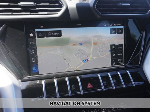 Used 2020 Lamborghini Urus AWD/4WD image 3