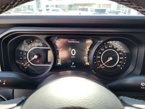 New 2025 Jeep Gladiator Sport image 17