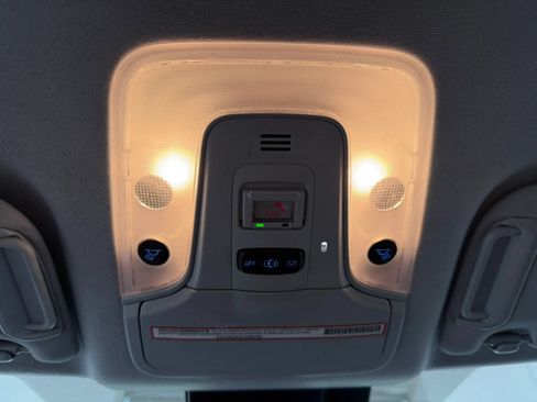 Used 2022 Toyota Prius XLE AWD/4WD image 51