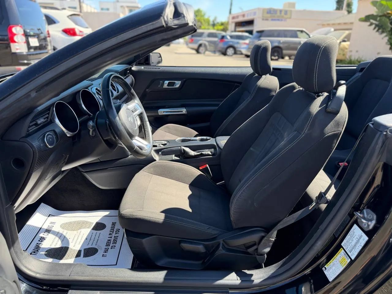 Used 2018 Ford Mustang Convertible RWD image 22