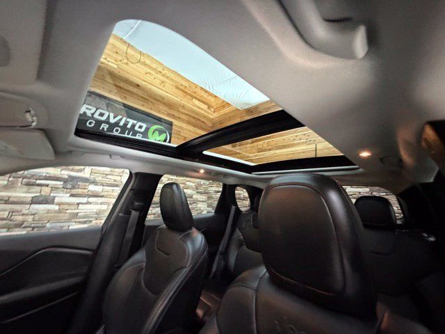 Used 2020 Jeep Cherokee Limited AWD/4WD image 28