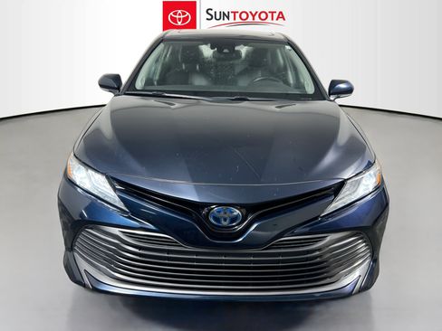 Used 2020 Toyota Camry XLE w/ Sunroof Package FWD image 10