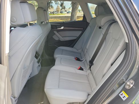 Certified 2025 Audi Q5 2.0T Premium Plus image 16