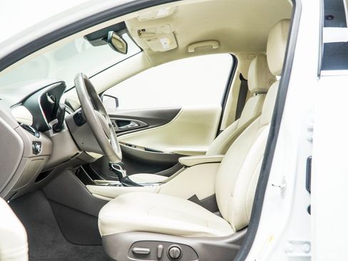 Used 2024 Chevrolet Malibu LT image 36