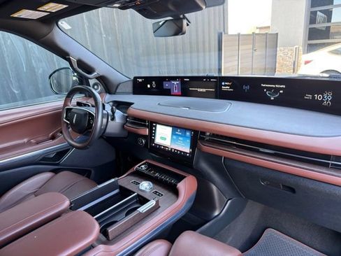 Used 2025 Lincoln Navigator Reserve AWD/4WD image 34