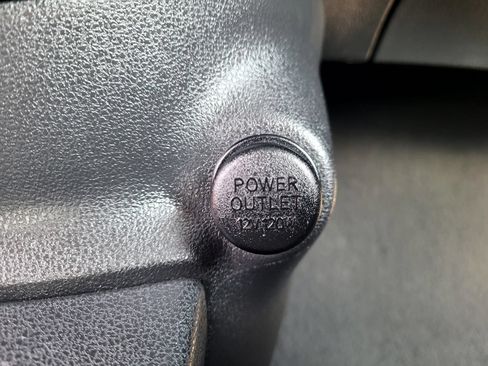 Used 2017 Nissan Versa S Plus FWD image 23
