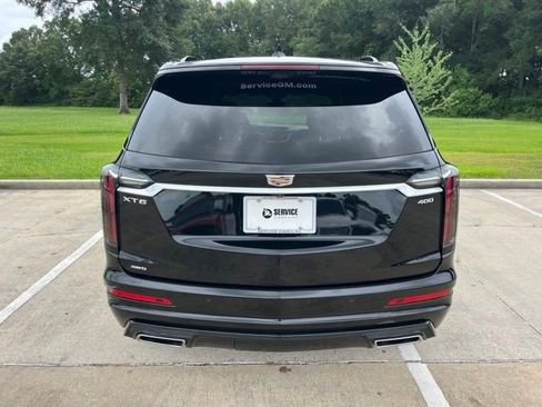 Certified 2023 Cadillac XT6 Sport w/ Platinum Package AWD/4WD image 4