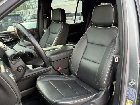 Used 2023 Chevrolet Tahoe Premier AWD/4WD image 16