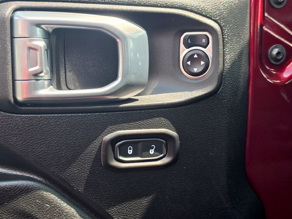Used 2021 Jeep Wrangler Unlimited Sport AWD/4WD image 19