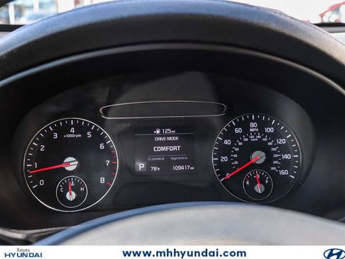 Used 2019 Kia Sorento FWD V6 image 25