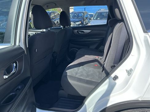 Used 2016 Nissan Rogue S AWD/4WD image 10