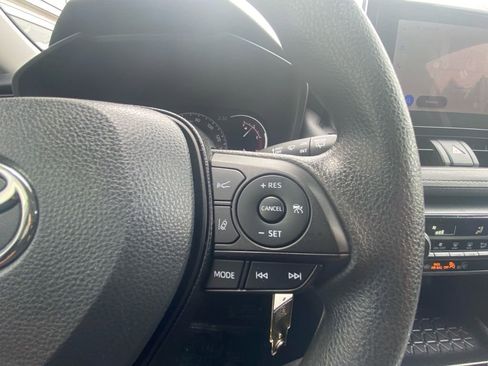 Used 2024 Toyota RAV4 LE AWD/4WD image 20