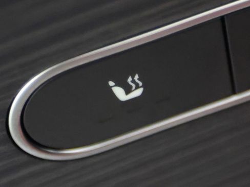 Used 2023 Mercedes-Benz CLA 250 4MATIC image 16