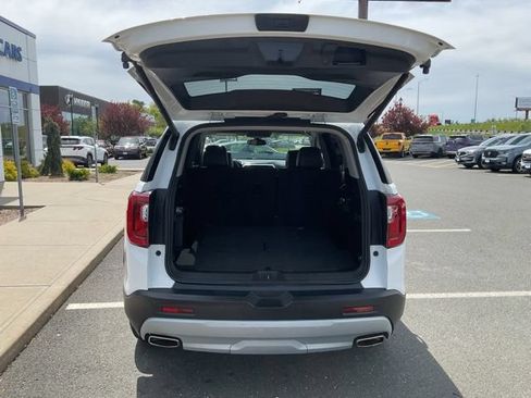 Used 2023 GMC Acadia SLT FWD image 5