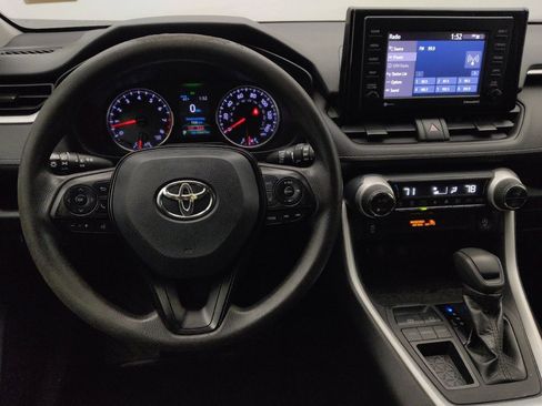 Used 2020 Toyota RAV4 XLE FWD image 22