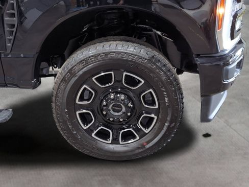 Used 2026 Ford F250 Platinum AWD/4WD image 28